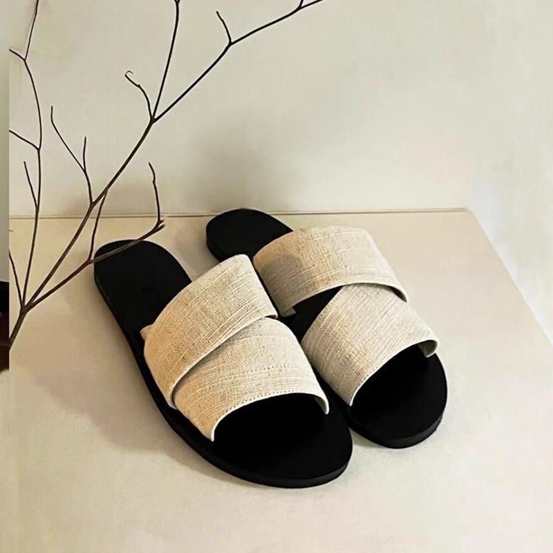 2025 new niche canvas open-toed lazy slippers wear one word broadband simple casual flat cool slippers women