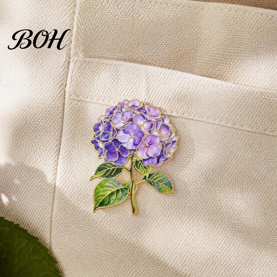 Hydrangea Flower Brooch Pin, Enamel Shape Lapel Polished Edges Backpack Artistic Floral Decorative Badge for Coat Collars Scarves Canvas Bags Colorful