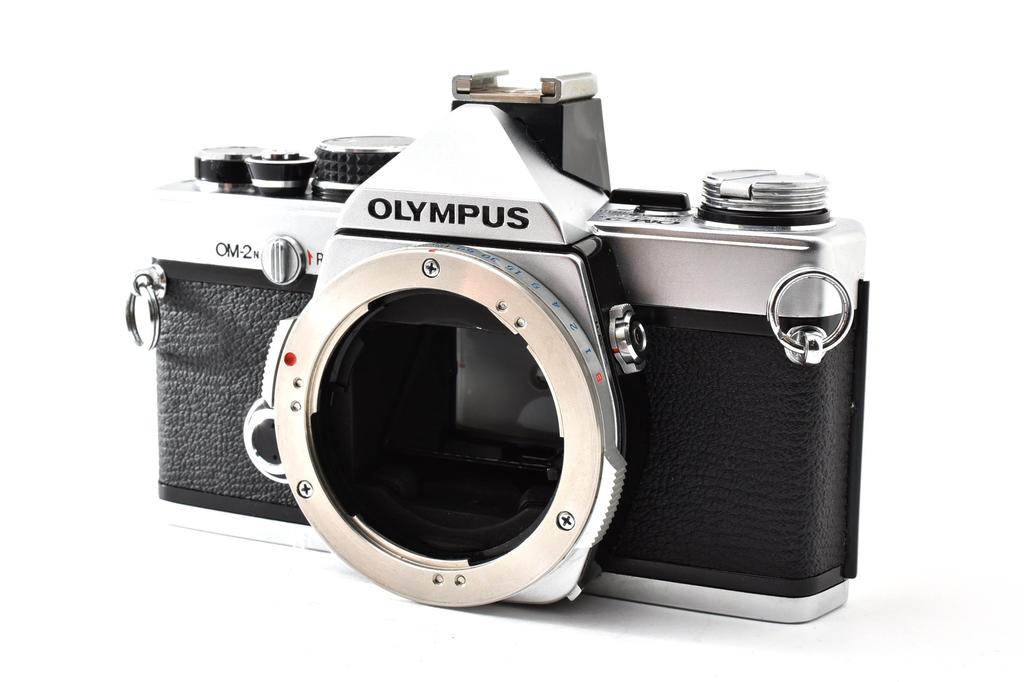 [USED] Olympus OM-2n Silver SLR Film Camera w. Zuiko 28mm 50mm 75-150mm + Winder + Flash, Near Mint, From JAPAN