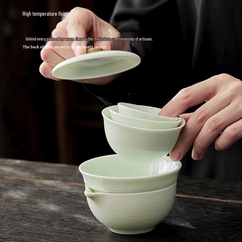 Zhi Zhe Jue Qi Ge Yao Portable Ceramic Tea Set