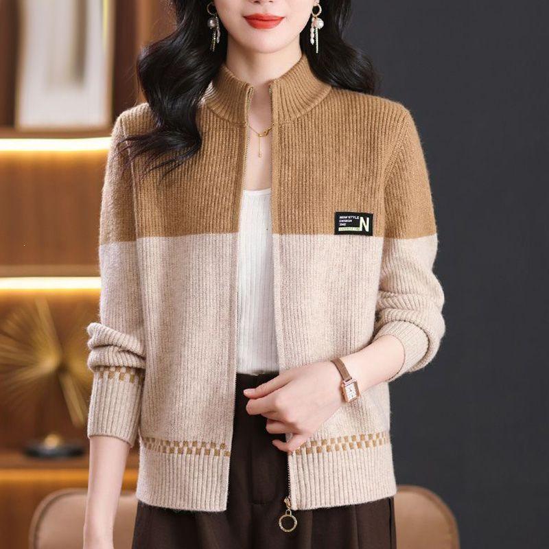 Women's Fashion Color Block Stand Collar Knitwear Zipper Cardigan: Trendy Loose Slimming Jacket for Middle-aged Mothers