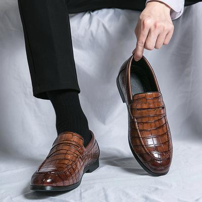 Luxusmarke Herren Slipper Leder Business Casual Slip-on Schuhe Männermode Handgefertigt Oxford Walking Atmungsaktiv Plateauschuhe