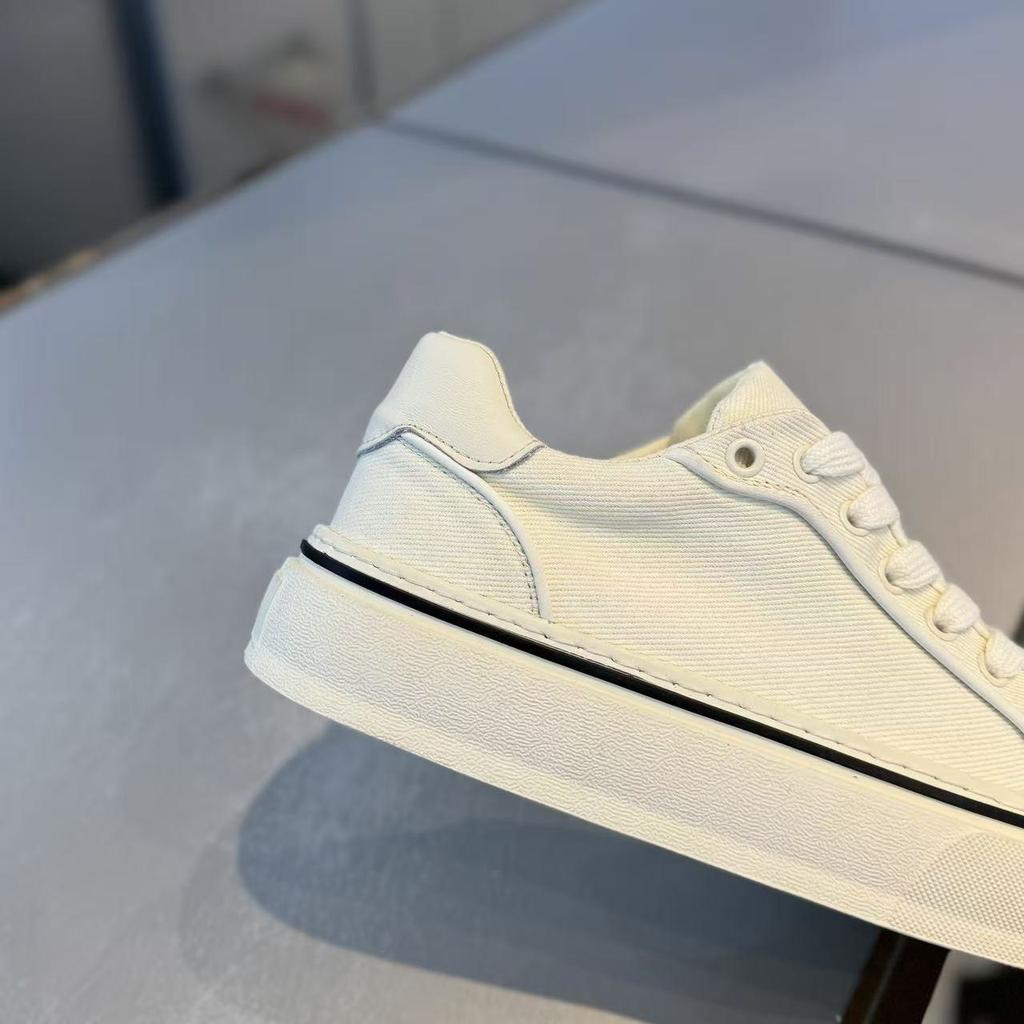New Men's Classic Four Seasons Fashion Low Top Skateboarding Shoes Comfortable Soft Sole Sneakers