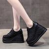 Scarpe con plateau da donna nere grandi zeppe sneakers con tacco alto da 10 cm con lacci alla moda scarpe con tacco gotico per donna punk tennis