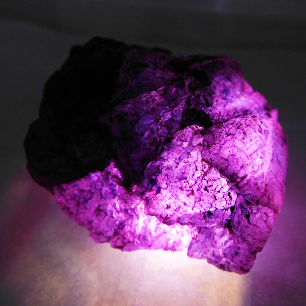 Natural Purple Sapphire Loose Gemstone Uncut Raw Rough 542.15 Ct September Birthday Birthstone