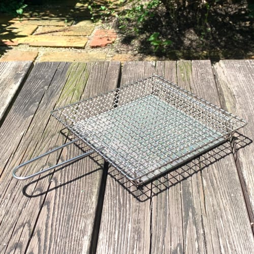 Tsujiwa Wire Mesh Stainless Steel Grilling Net with Handles, Large, Square Handles, for BBQs and Camping, with Guard Net
