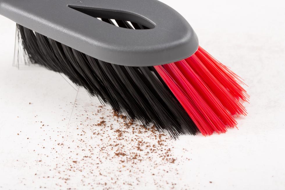 172326 Vileda Dustpan With Brush 2In1