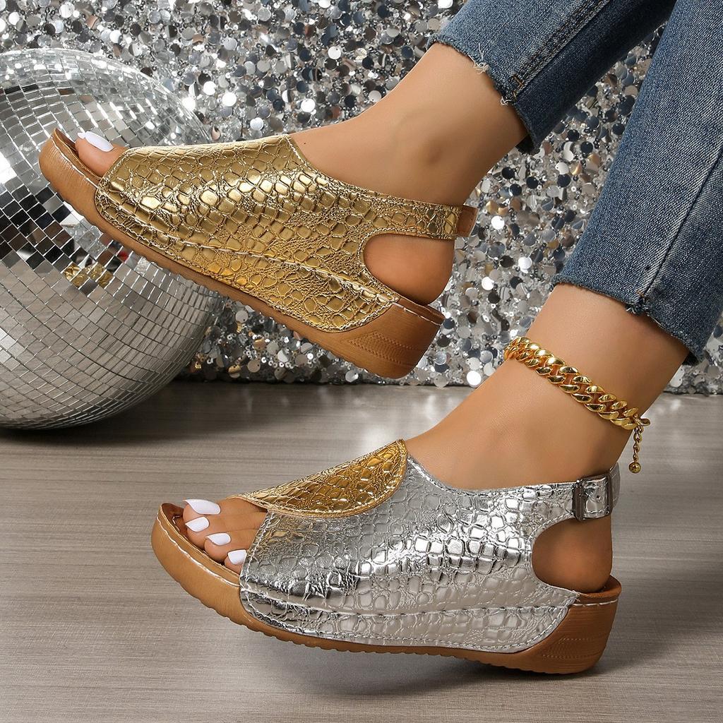 Fashion The 2025 Summer New Thick-soled Fish-mouth Two-tone Women's Shoes, Large-sized Velcro Perforated Beach Shoes