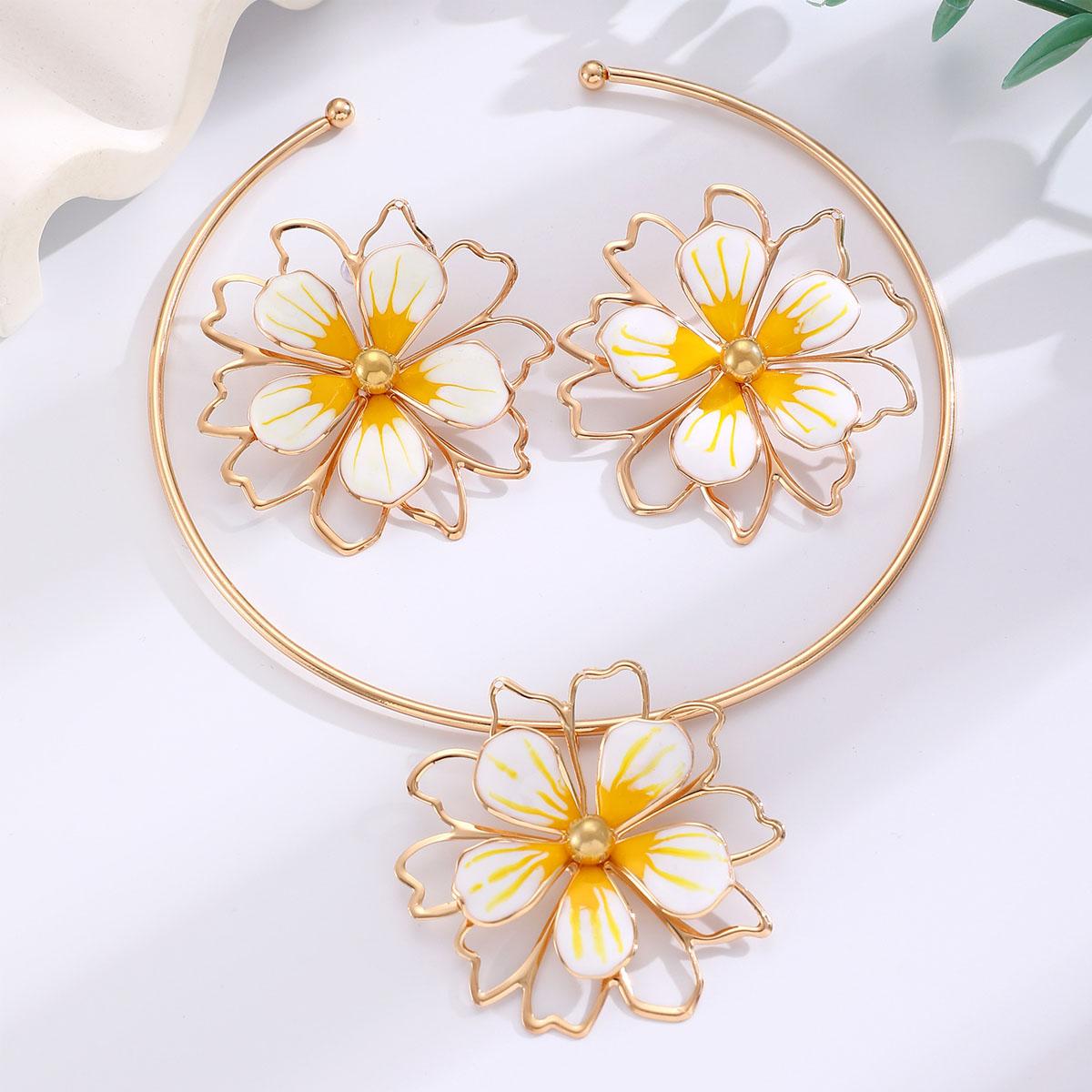 

Colorful Enamel Flower Pendant Necklace Earrings for Women New Trend Gold Color Metal Circle Choker Jewelry Set Party Gift