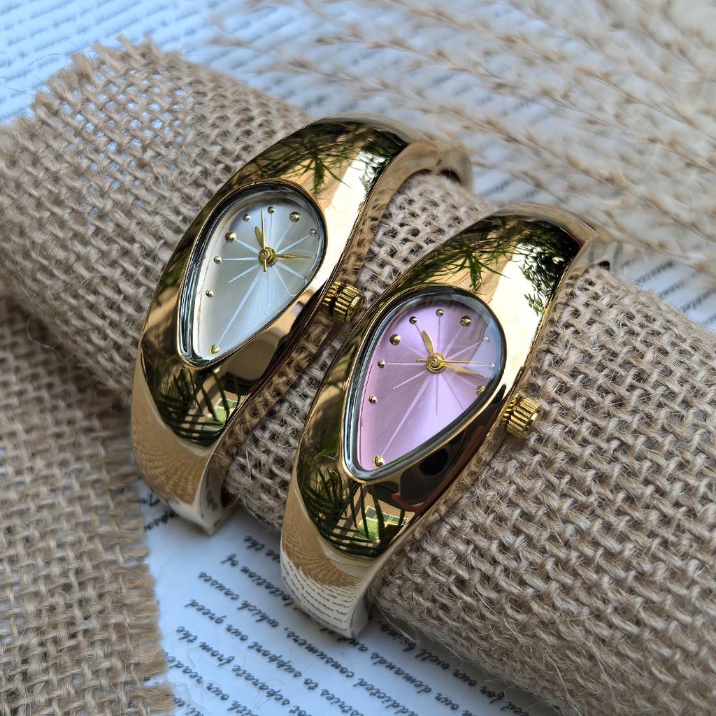 Кварцовий годинник Чоловіки Жінки Крапля води Вінтажний Y2k Спеціальне лезо Креативний дизайн леза Високоякісна сталь Унікальний браслет Чоловічий годинник