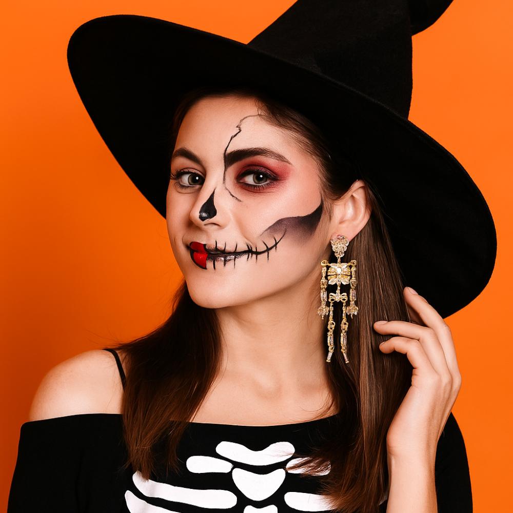 Shiny Rhinestone Skull Earrings Punk Style Halloween Party Jewelry Skeleton Pendant Earrings  Lady