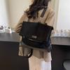 Retro large-capacity bag 2025 fashionable new women's bag autumn and winter commuter texture women's backpack