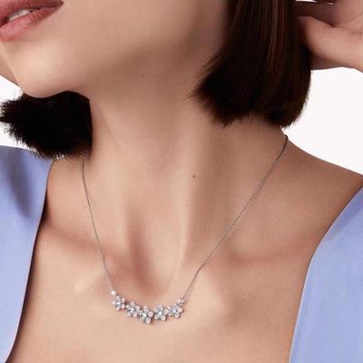 Five-Petal Flower Pendant Necklace - Elegant, Classic Style for Women