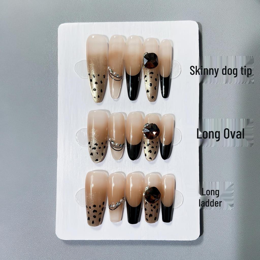 High-End Leopard Print Rhinestone Cat Eye Manicure: Influencer Style Wearable Whitening Nails