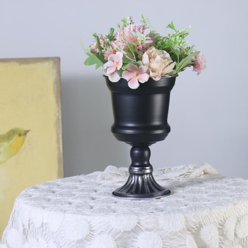 Lilang Retro Järnkonst Blomkruka & Vas