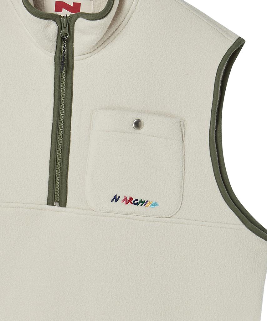 Beyond Closet [Collection Line] Retro Pop Detail Half Zip-Up Vest Ivory
