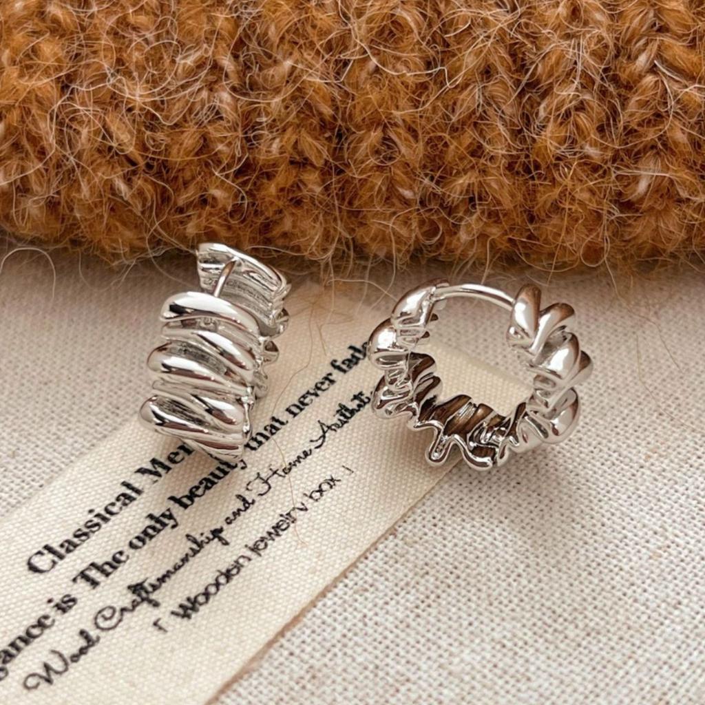 Brass Metal Corrugated Ear Buckles with a High-end Feel, Irregular and Versatile Ear Rings, Simple and Elegant Earrings