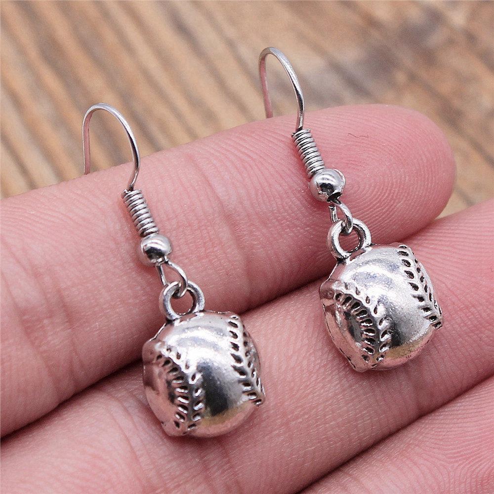 Drop & Dangle Earring Study Sports Minimalist Jewelry ComponentsEarring Size 18x19mm QE029