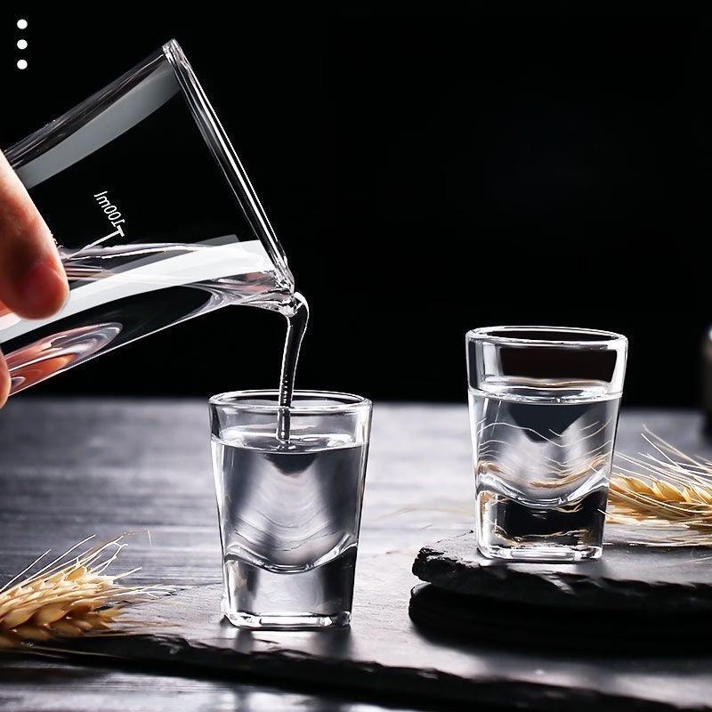 LISM Baijiu Decanter Set with 6 Square Shot Glasses