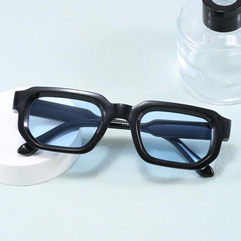 Classic Retro Women Sunglasses Square Frame Glasses Simple Fashion Style Street Pography Eyeglasses UV400 Female