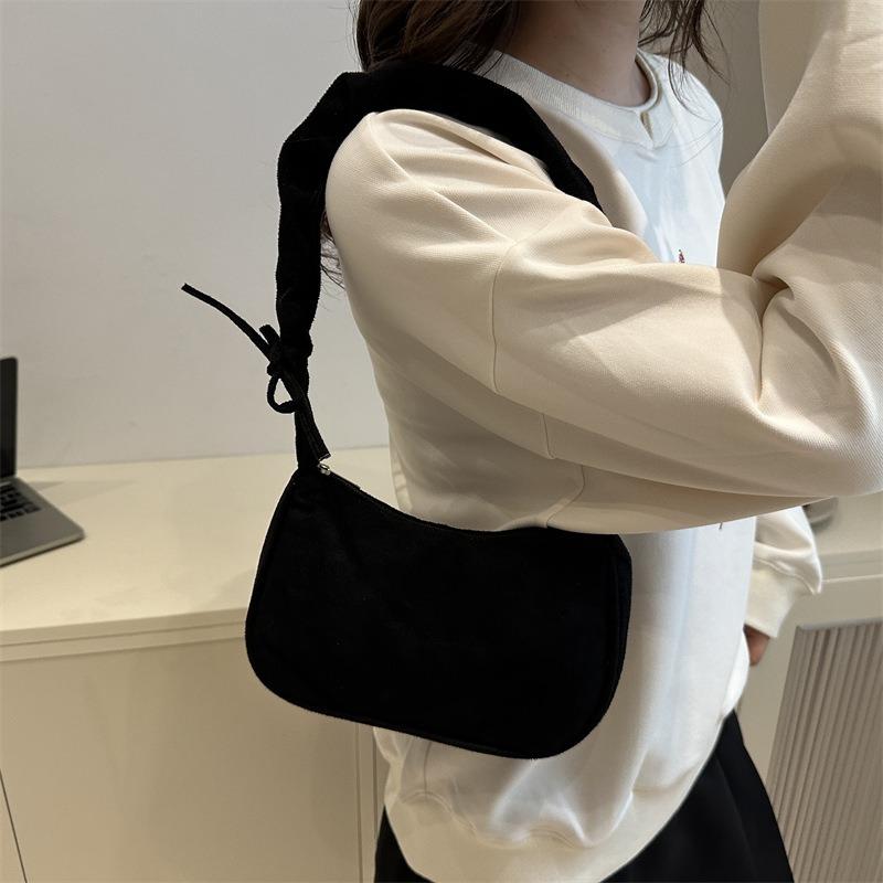 Fashion casual messenger bag shoulder bag summer new simple lightweight fabric armpit bag