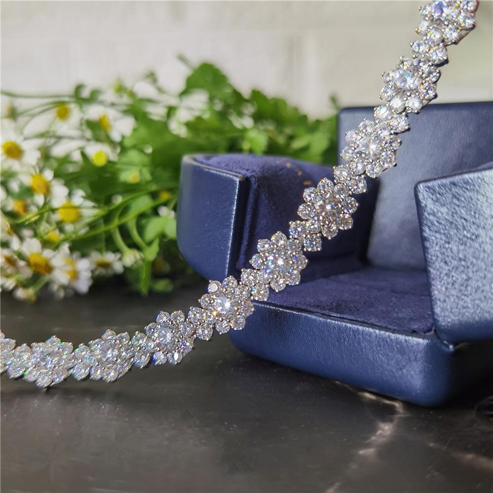 Elegant Sunflower Bracelet for Women S925 Silver Plated with Sparkling Zircon Flower Perfect Gift for Bestie