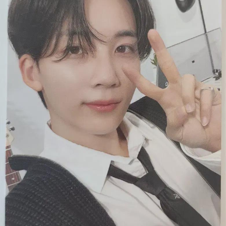 

Seventeen Yoon Jeung 17 Is Right Here K-poch Merch Shopee Photocard