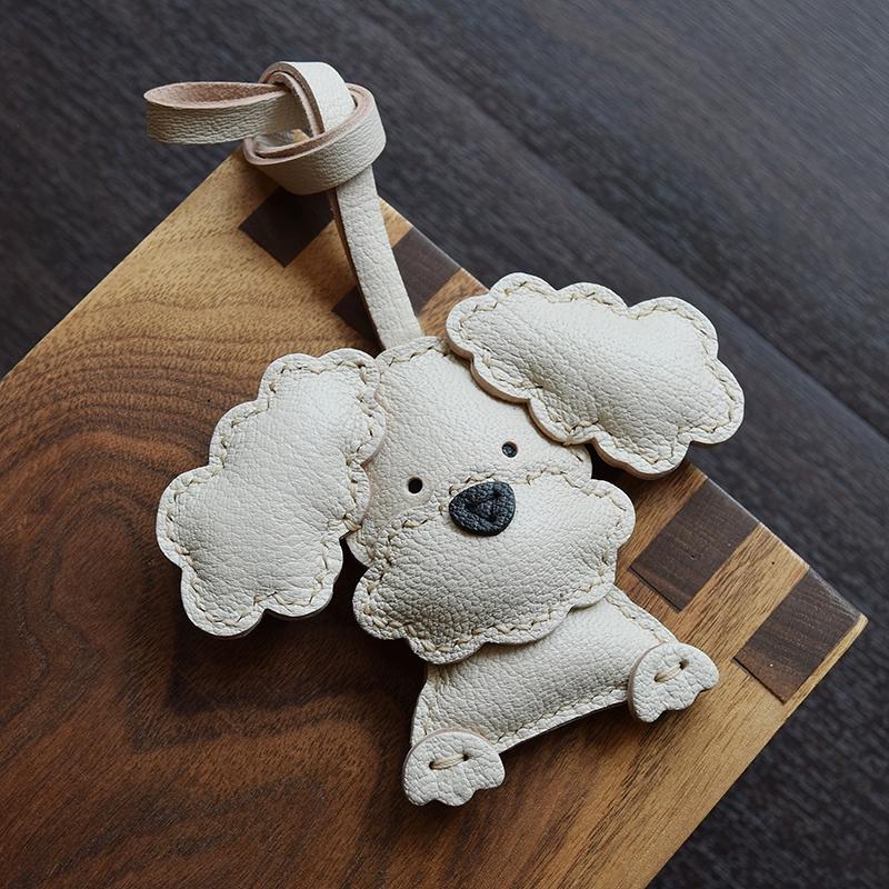 Teddy handmade leather car key bag pendant rearview mirror pendant cute simple female gift keychain