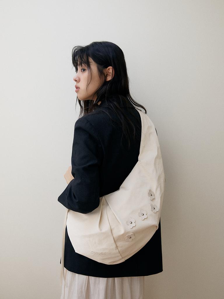 Ovuni Bohemian Floral Hobo Bag_Cream