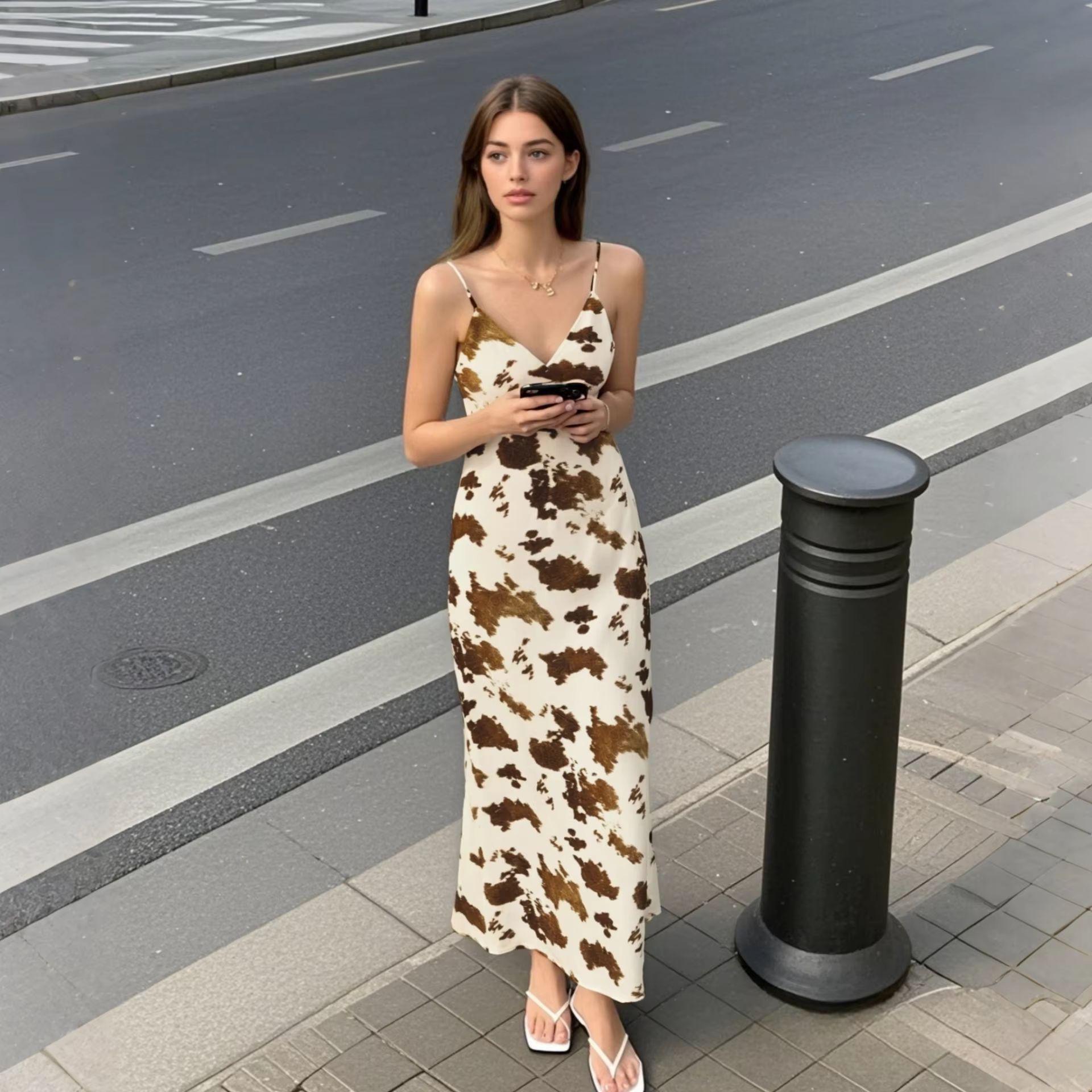 

2025 Spring/Summer Women s Satin Print V-Neck Sleeveless Slip Dress S