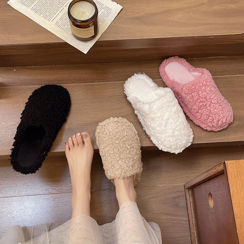 Lamb wool slippers women's wear 2025 new winter Korean version flat-bottomed lazy Muller shoes with velvet bag head half drag