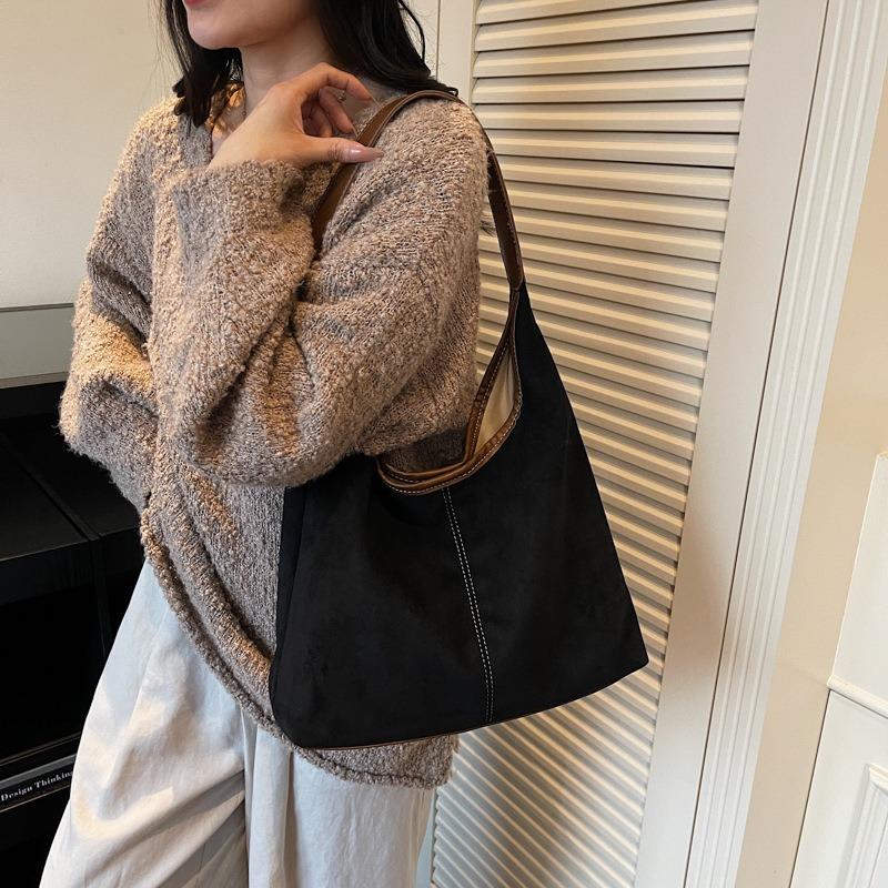 Autumn and Winter Retro Bags Women's Maillard Style Suede Face Tote Bag Large Capacity Commuter Casual Shoulder Bag