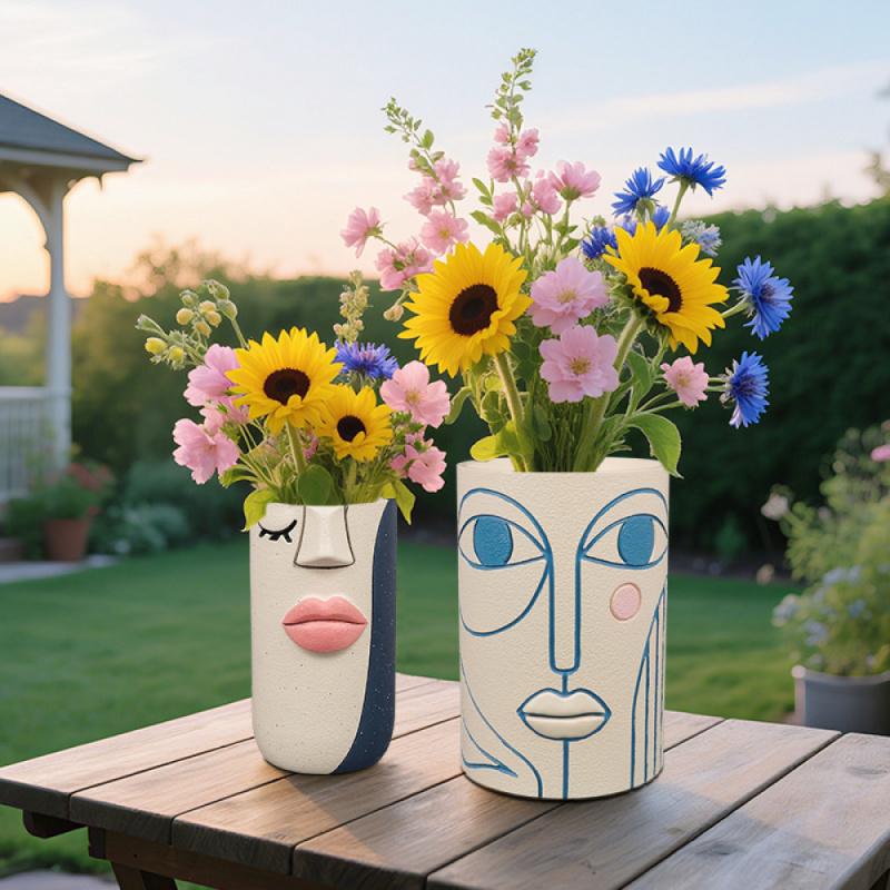 Artistic Resin Semi-Face Vase Desk Ornament Dried Flowers Home Decor Unique Face Theme