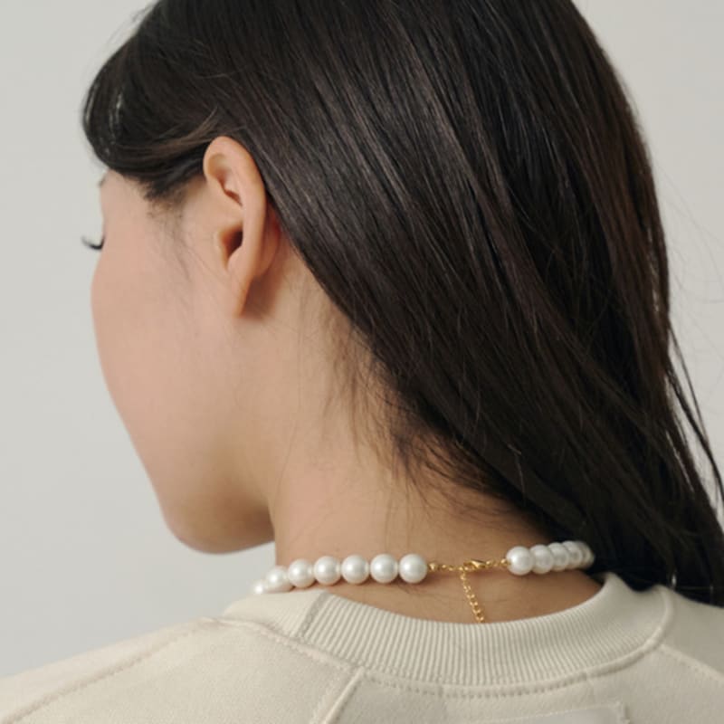 SORRY TOO MUCH LOVE 12mm White-ball Pearl Necklace_White