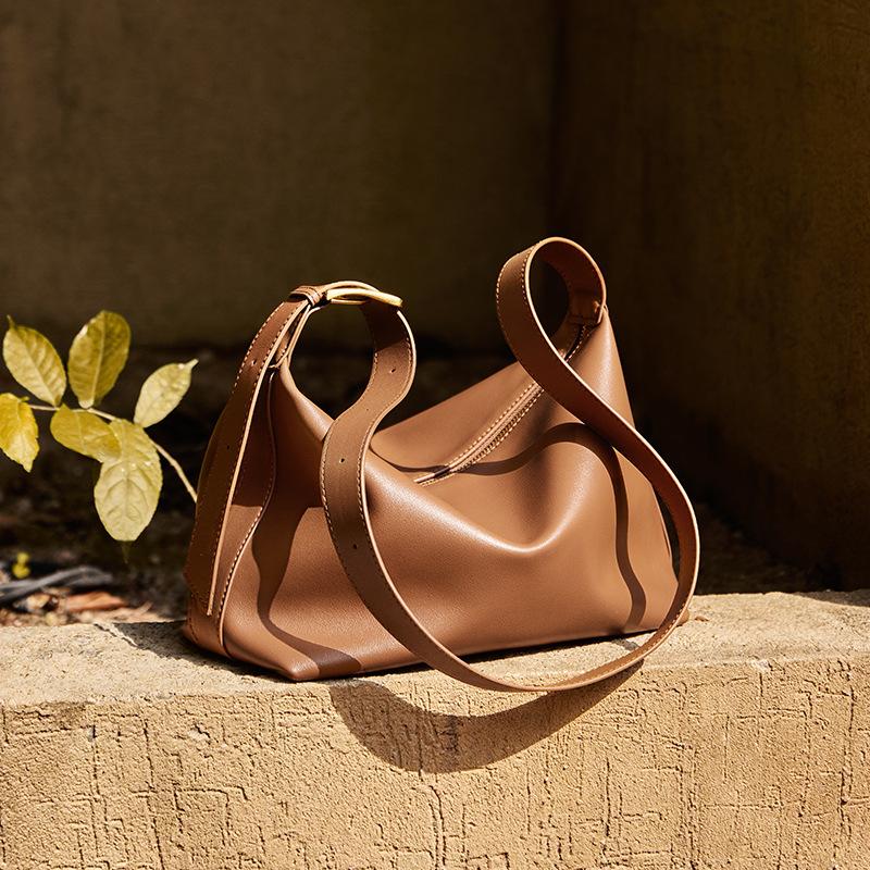 Mrs. Qiao Large Bag 2025 New Crossbody Shoulder Bag for Women Large Capacity Commuter Tote Bag High-Quality Genuine Leather Women's Bag