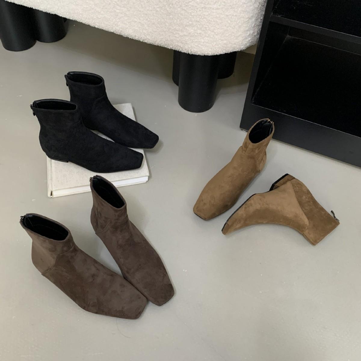 

2025 новые замшевые женские ботинки Мартин на толстом каблуке с квадратным носком и задней молнией, универсальные, модные, для стройных женщин 39 кофейный