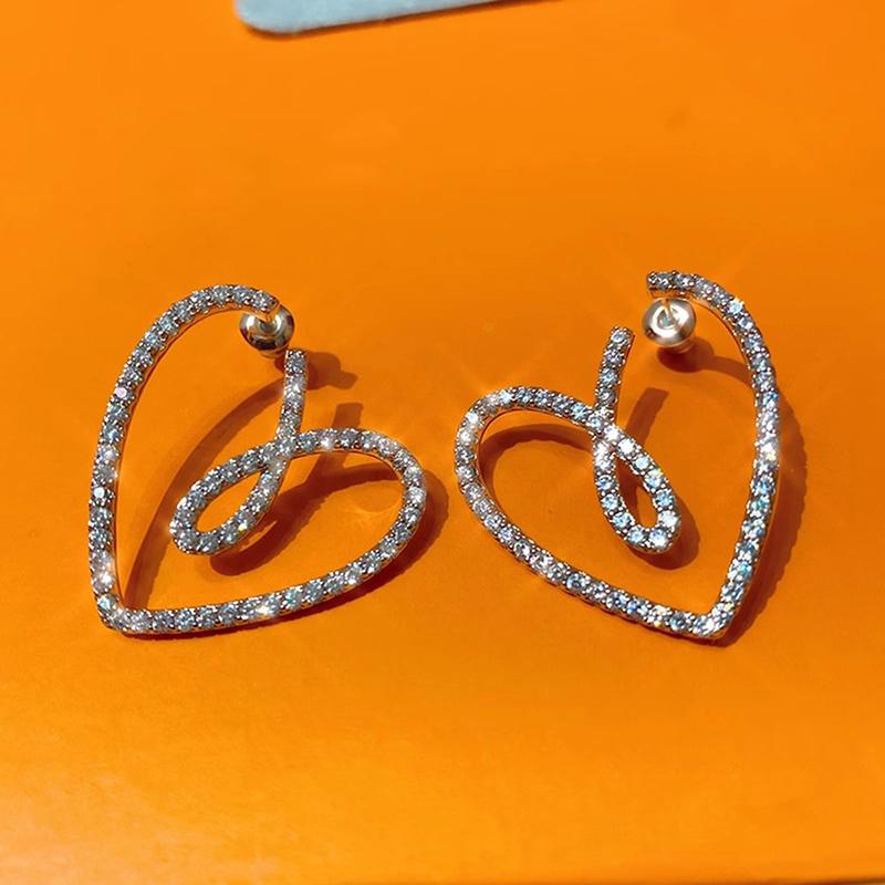Huitan Chic Big Heart Stud Earrings for Women Luxury Inlay Dazzling Cubic Zirconia Statement Love Earrings Modern Female