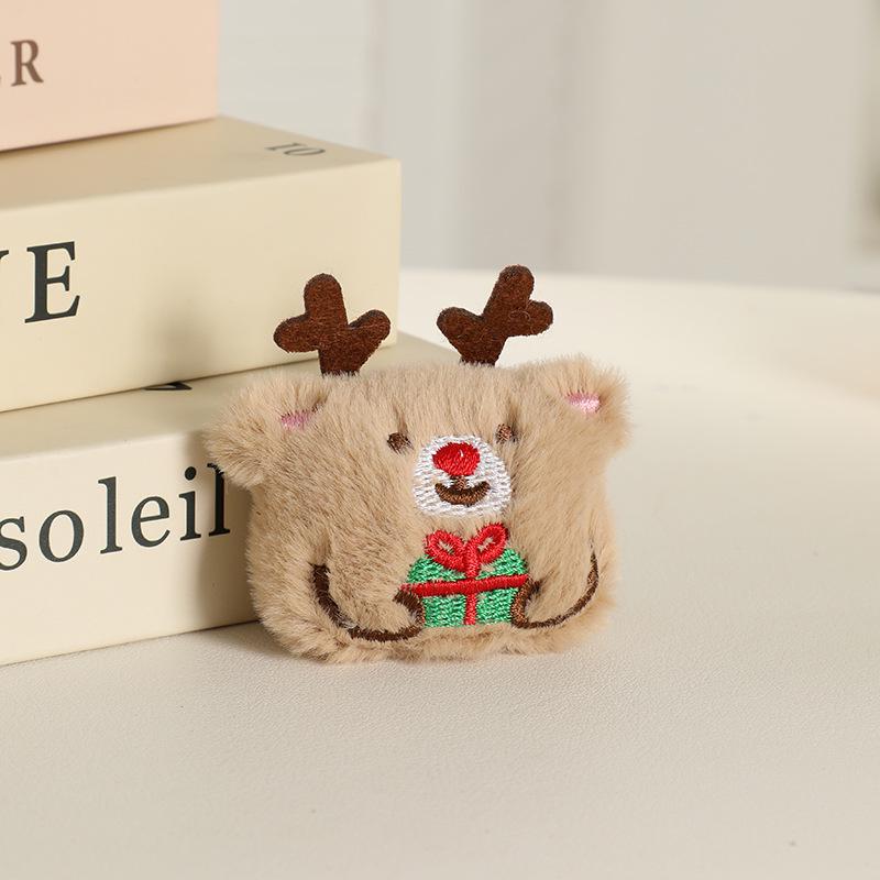 Cute Christmas Plush Cartoon Brooch - Versatile Decorative Pin for Girls
