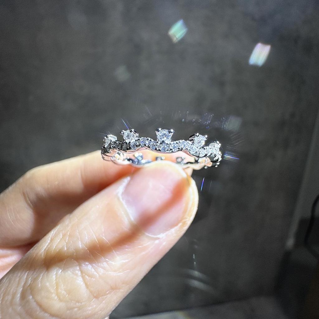 Elegant Moissanite Lace Ring: Stackable 925 Silver, Fashionable and High-End Women's Accessory