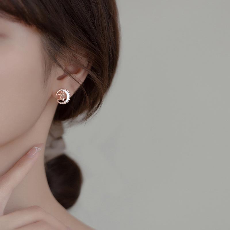 2025 Christmas Reindeer Mother-of-Pearl Moon Earrings: Trendy Student Studs