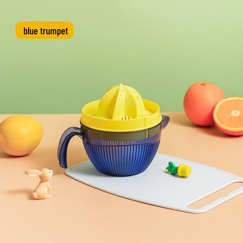 Portable Manual Juicer for Oranges & Lemons - Plastic Household Juicing Cup