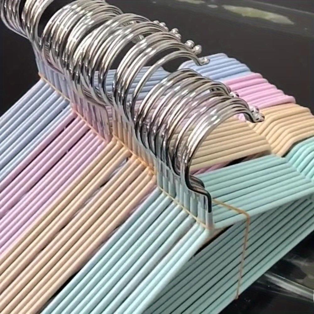 30 Stück Hochleistungs-Metallkleiderbügel mit Anti-Rutsch-Bändern & gerillten Kunststoffhaken - Pastellfarbene Schrankorganizer für Zuhause, Waschküchenlagerung