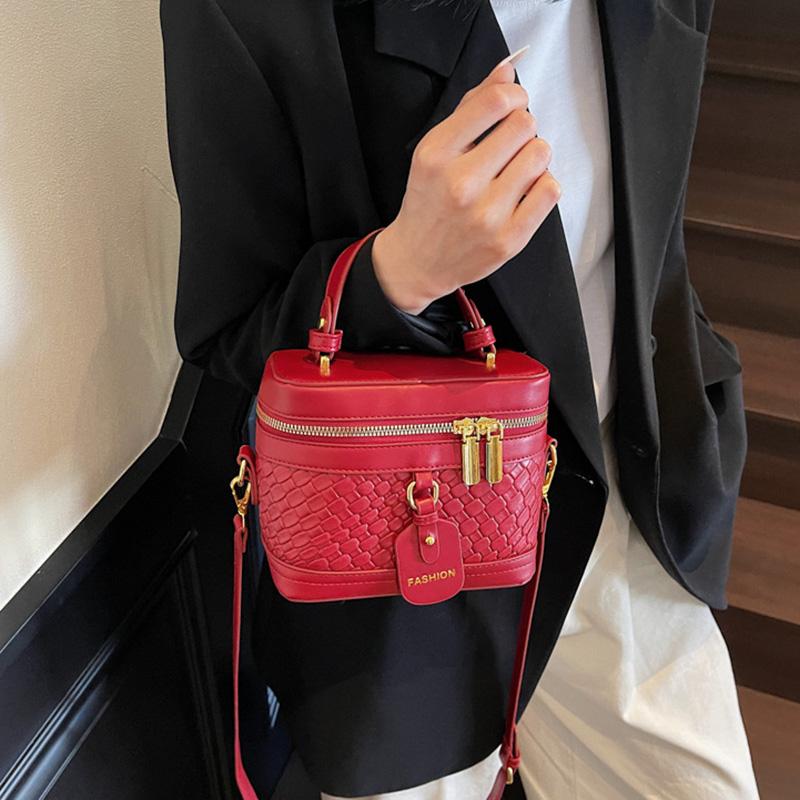 New Minimalist and Fashionable Box Shape Small Handbag, Contrasting Color Women's Bag, High-end Carriage Single Shoulder Crossbody Handbag