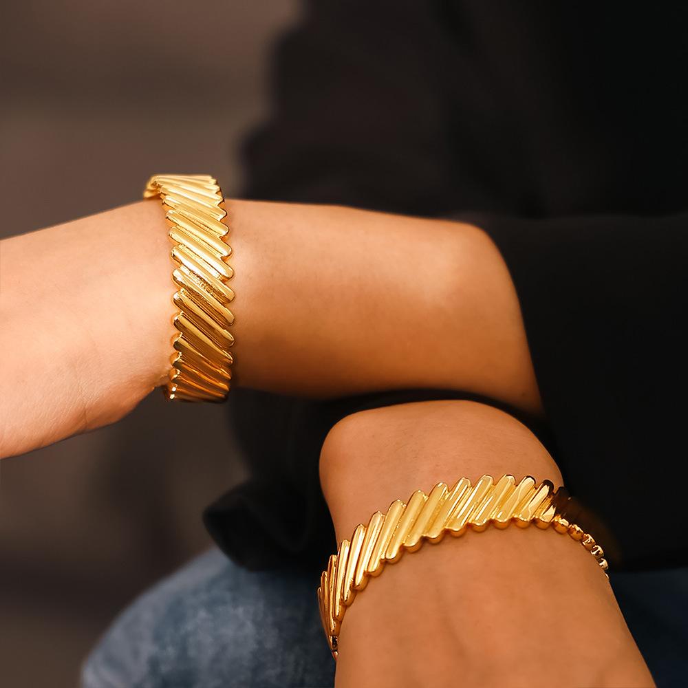 Textured Splicing Irregular Bracelet Opening Design Copper Material Plated 18k Real Gold Retro Personality Women