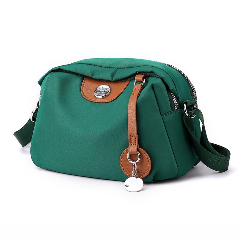 New Women Nylon Shoulder Bag Minimalist Color-Block Large Capacity Crossbody Bag Casual Lightweight Middle-Aged Mom Bag