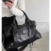 2025 B Locomotive Bag Can Be Carried by Hand and Diagonally Spanned, Handsome Large-capacity Willow Oil Wax Leather Shoulder Bag of the Same Style