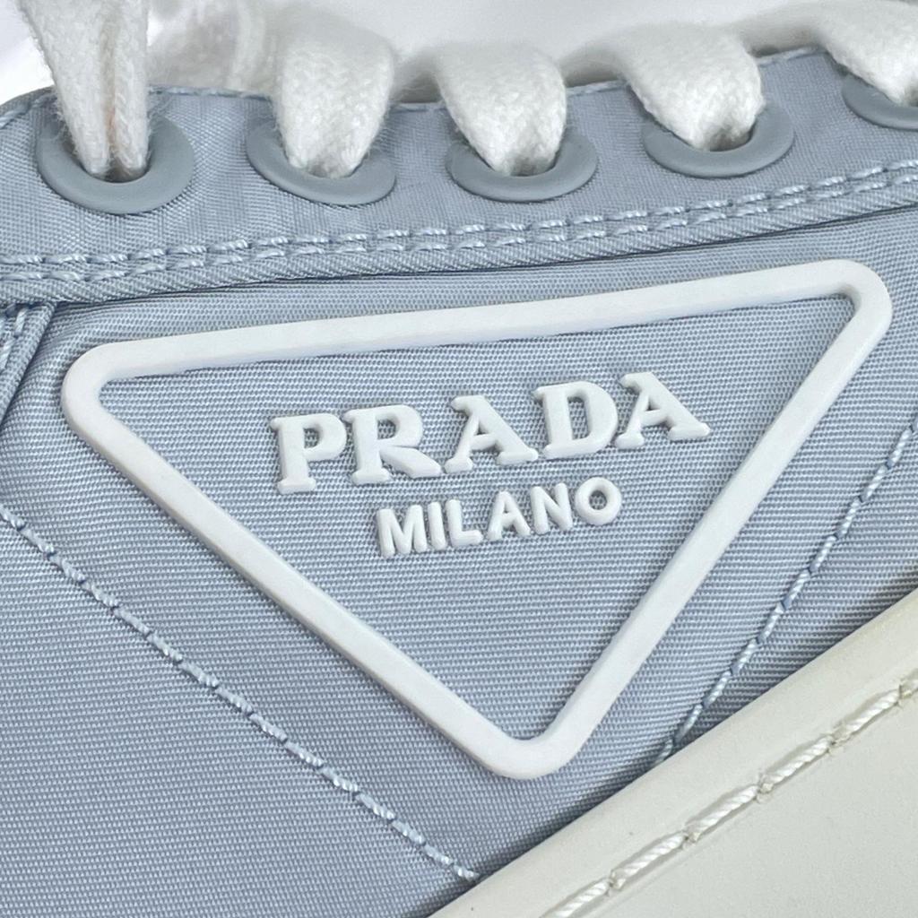 Tolle PRADA Sneaker Re-Nylon Doppelrad Dreieckslogo blau Nylon Damen 35.5 1E260M Gebraucht