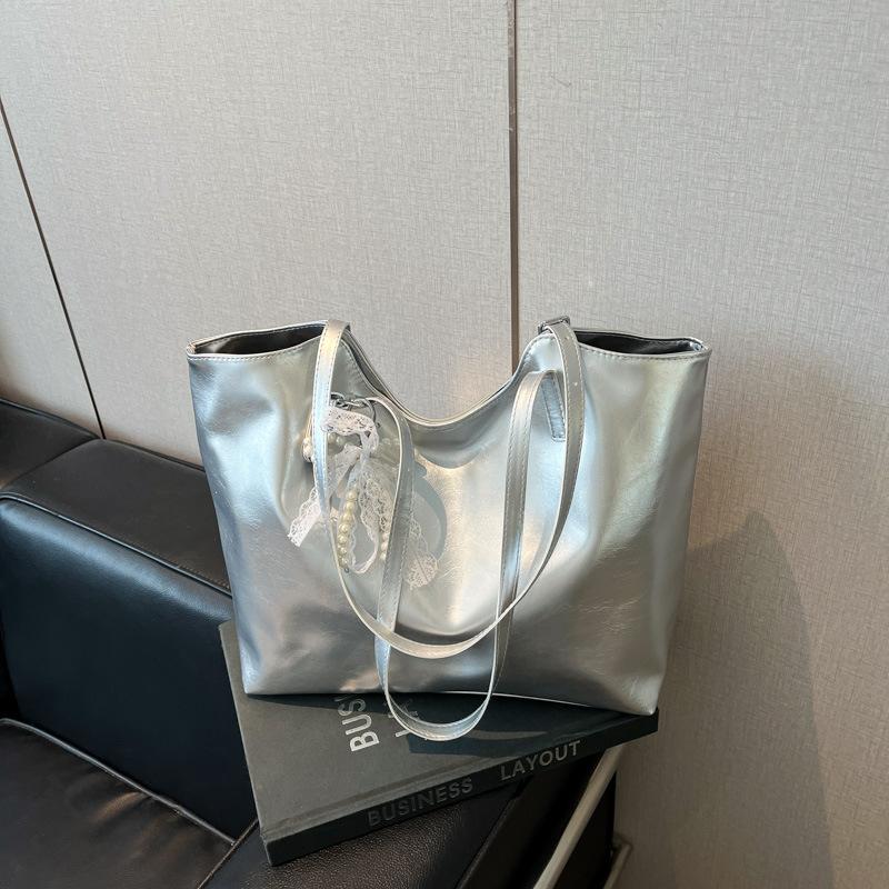 Large capacity tote bag women's 2025 new trend simple Korean version fashion underarm shoulder handbag mother and child bag