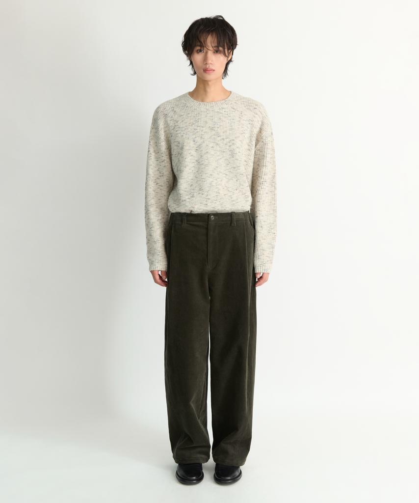 NONBLANK One-Pleat Curved Stitch Pants_Khaki