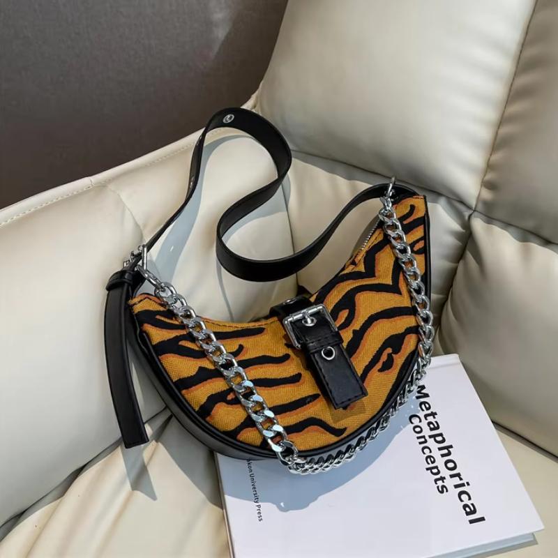 Hot Girl Style Fashion PU Compact Half Moon Shoulder Bags 2026 New Tiger Stripes Chains Sense of Luxury Crossbody Bags for Women